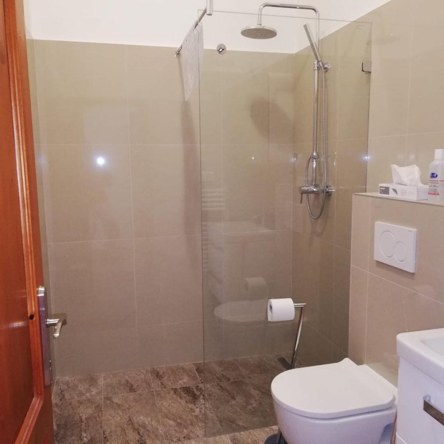 Hotel Rezident Consult S.R.O. à Bratislava Extérieur photo